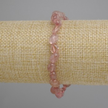 Armband aardbeienkwarts facetkralen, diameter 6-10 mm, 5×6-7 mm, 5 mm ±, lengte 18 cm ± elastische basis