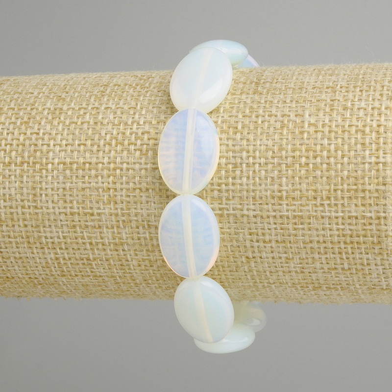 Armband maansteen Opalit, diameter 18x13mm +-, lengte 18cm +-/ rekbaar