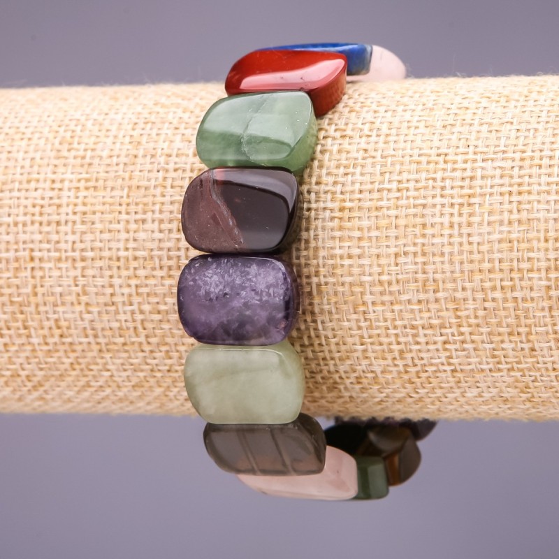 Uitverkoop. Armband met assortiment stenen schakels 18×14 mm, lengte 18 cm op elastiek
