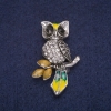 Uitverkoop! Broche Uil met Kristallen, zilverkleurig metaal 27 × 42 mm